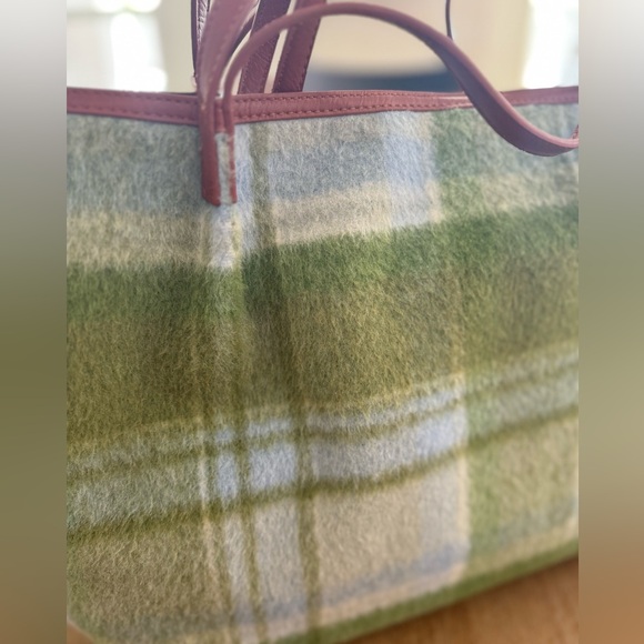 NWT Plaid Craft Tote Handbag - Universal
Thread Green - Picture 5 of 6